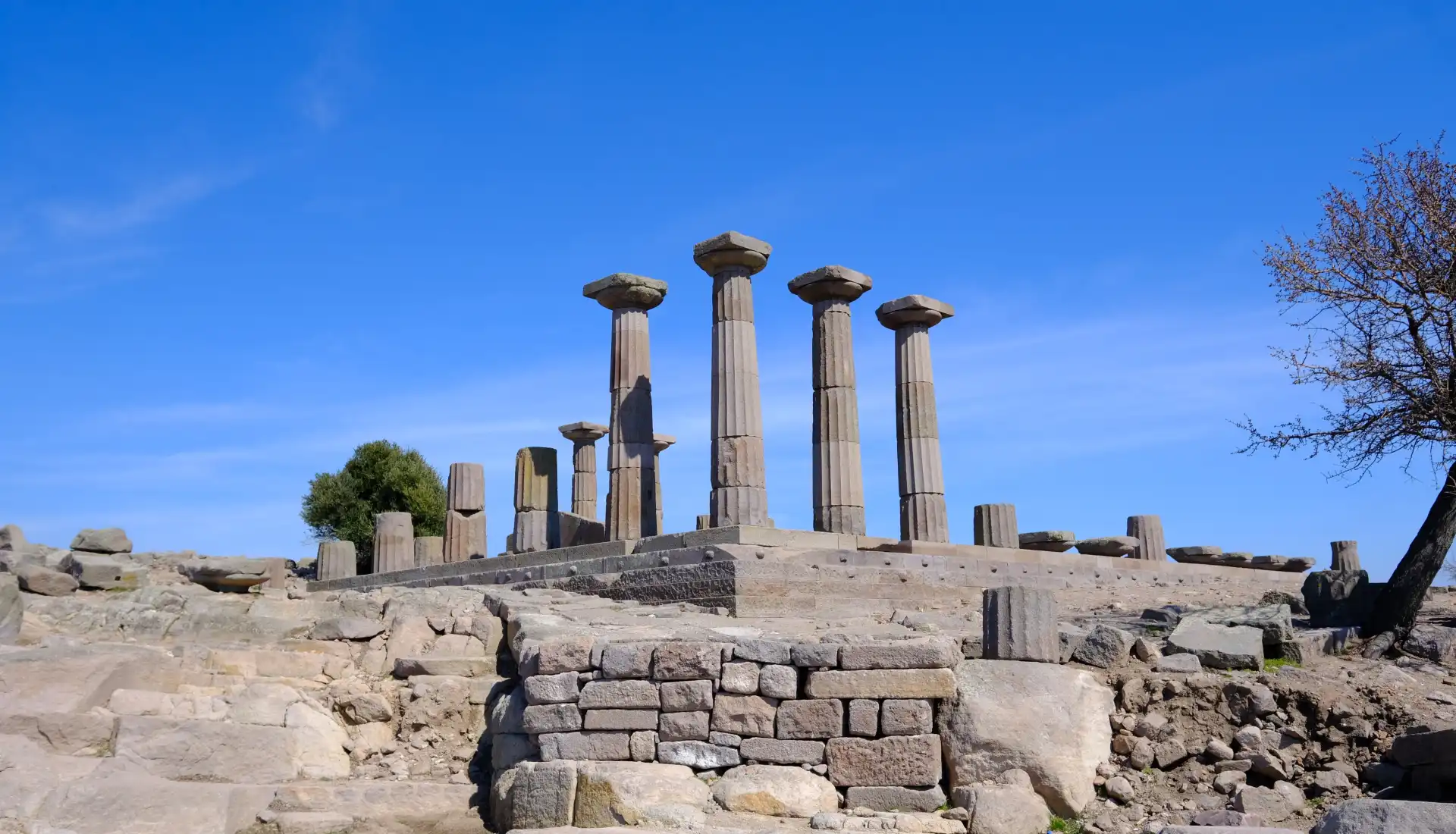 Kaz Dağları'nda Trekking Sütunlar ve Gökyüzü