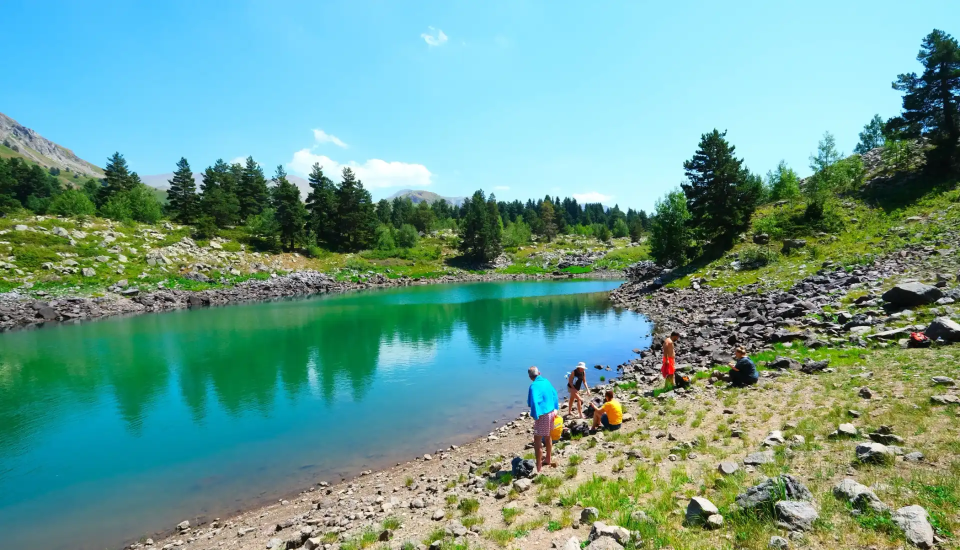 Buzul göllerinde yüzme deneyimi