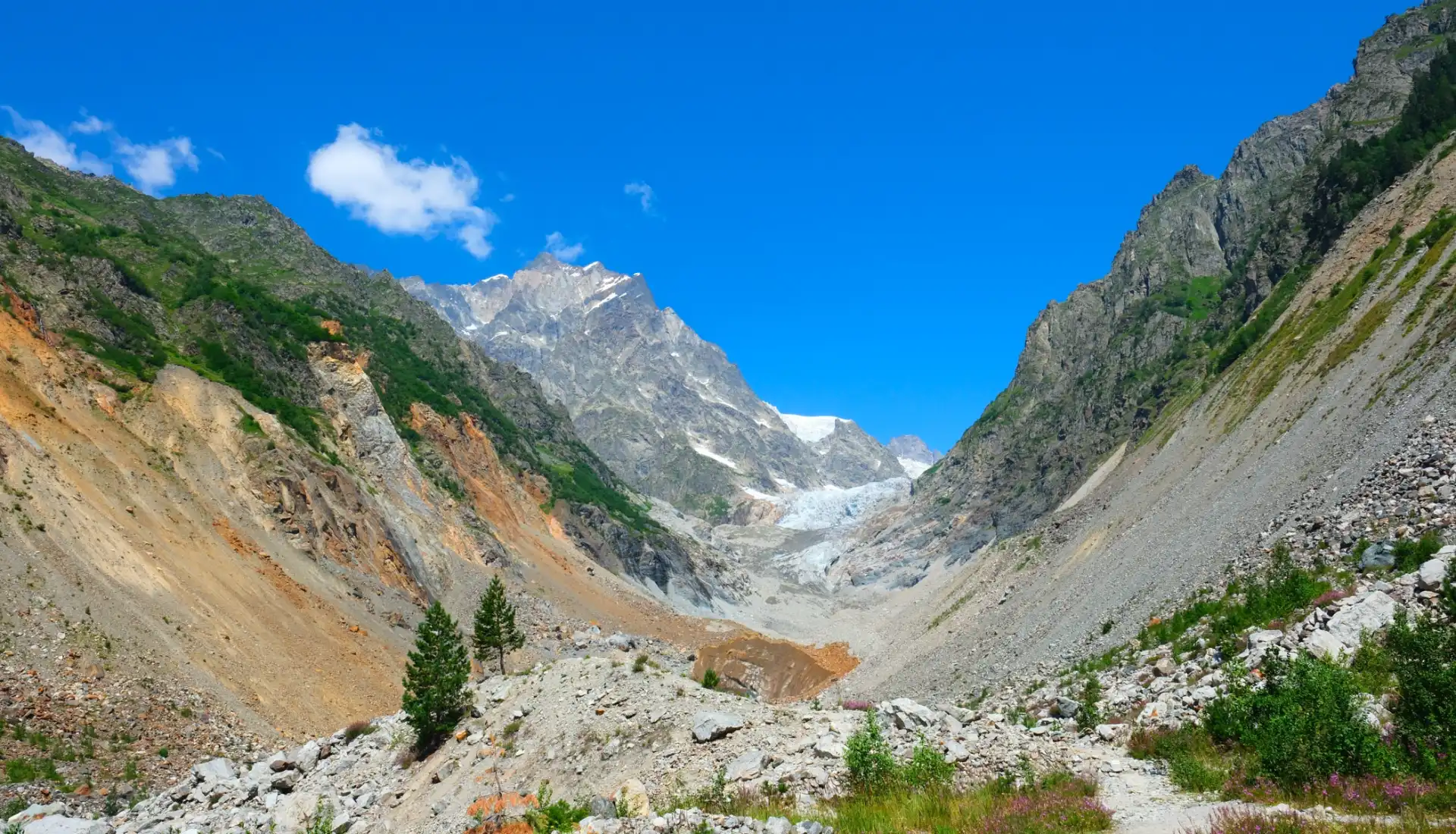 Gürcistan Macerası: Batum, Mestia, Ushguli ve Svaneti Turu Buzul