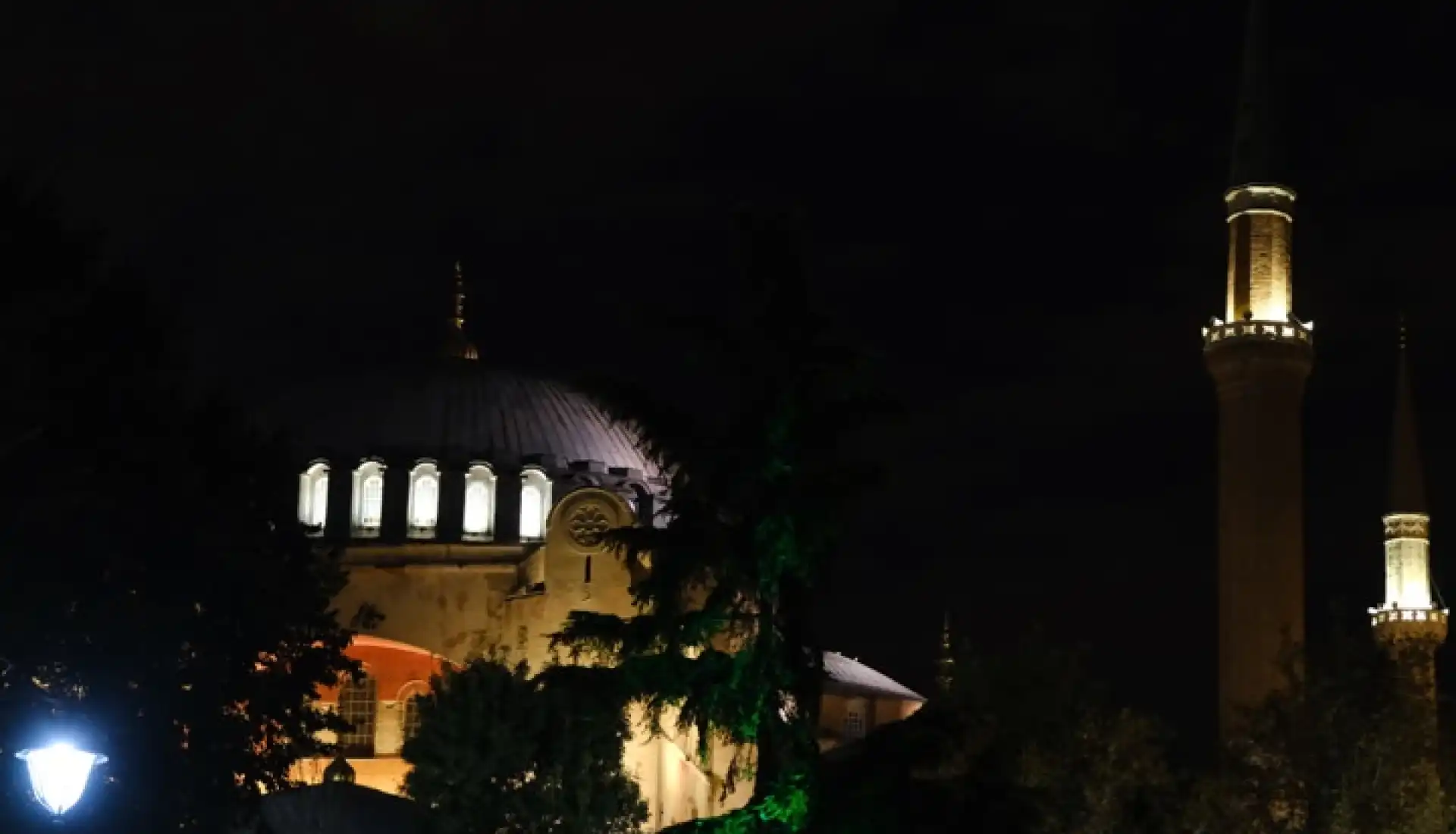 Şehrin Gece Hali - Karaköy Ve Tarihi Yarımada