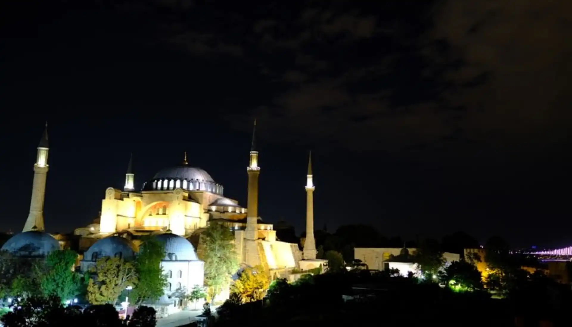 Şehrin Gece Hali - Karaköy Ve Tarihi Yarımada
