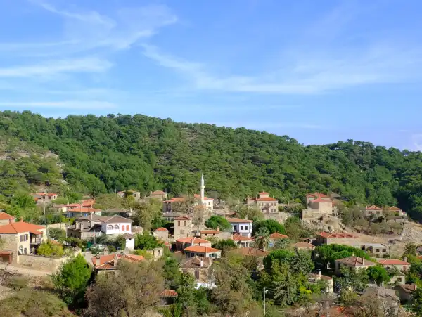 Kaz Dağları'nda Trekking Turu Köy Manzarası