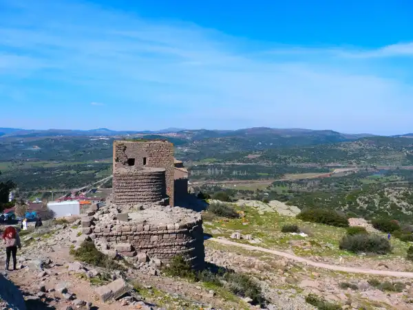 Kaz Dağları Trekking Turu Tarihi Bina ve Manzara