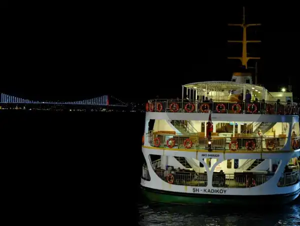 Şehrin Gece Hali - Karaköy Ve Tarihi Yarımada