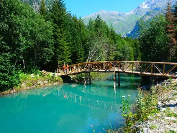 Tabiat Parkları Gürcistan Macerası: Batum, Mestia, Ushguli ve Svaneti Turu Park ve Köprü