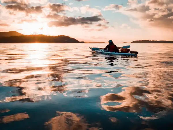 Kuzeyin Rüya Adaları 3: Norveç Lofoten Adaları Turu Norveç Lofoten Adaları Denize Yansıyan Gökyüzü