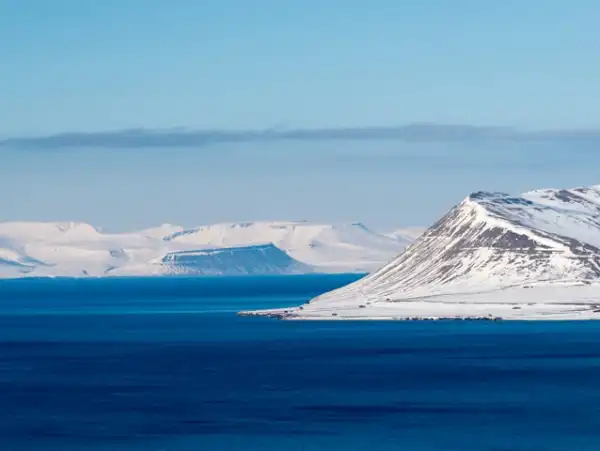 Svalbard Kuzey Işıkları Ve Kış Aktiviteleri Svalbard Kuzey Işıkları Ve Kış Aktiviteleri