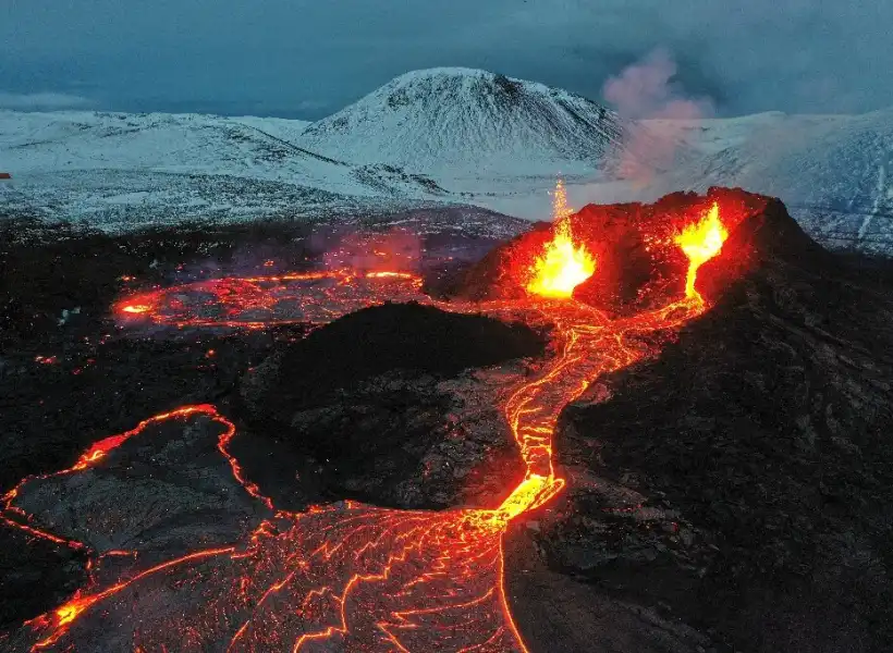 izlanda izlanda volkanları