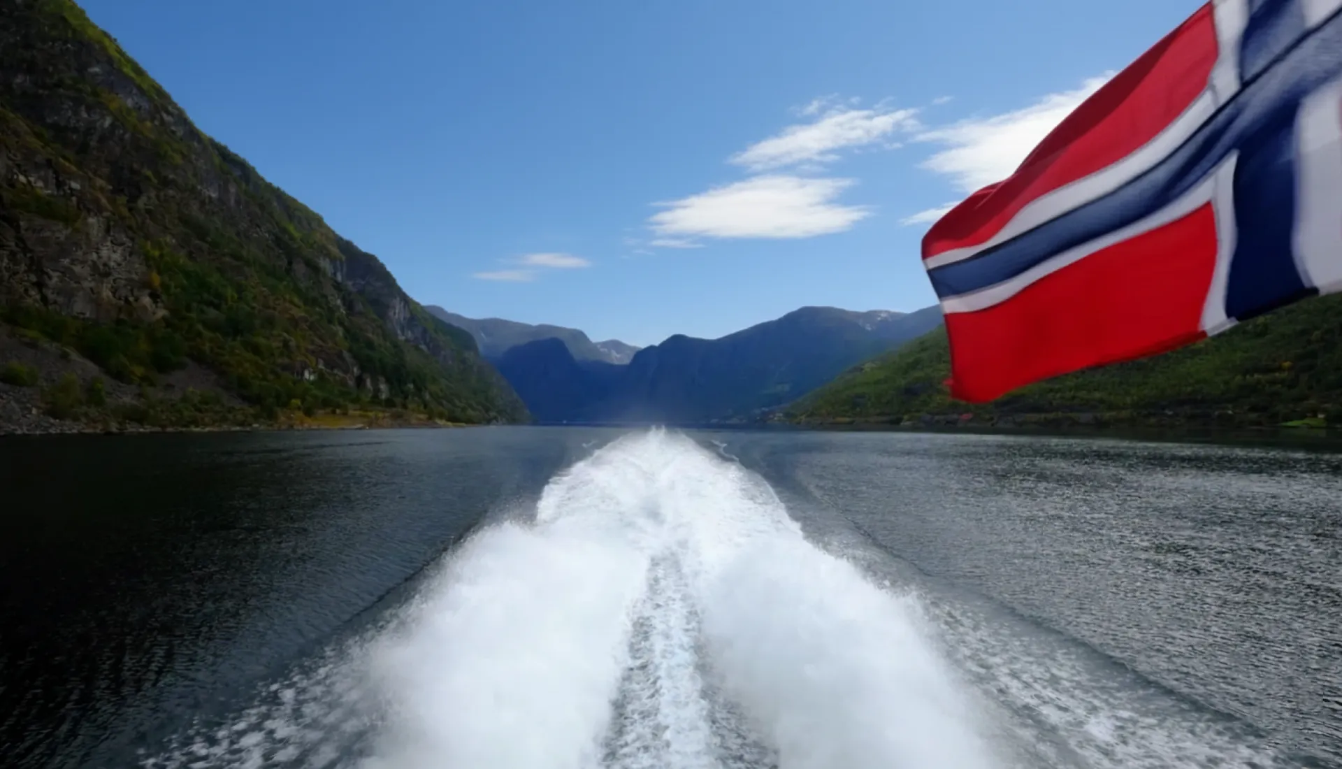 ノルウェーのフィヨルドとプレーケストーレンツアー