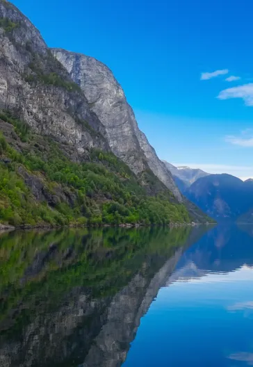 ノルウェーのフィヨルドとプレーケストーレンツアー