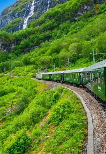 Тур по фьордам Норвегии и Прейкестолену