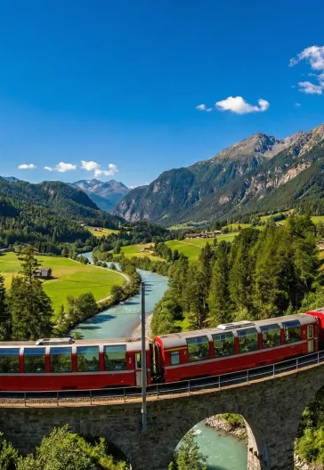 Bernina Express ile İsviçre Alpleri & Lauterbrunnen Vadisi Turu