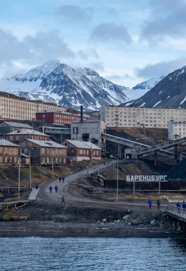Svalbard Turu | Longyearbyen · Barentsburg · Pyramiden