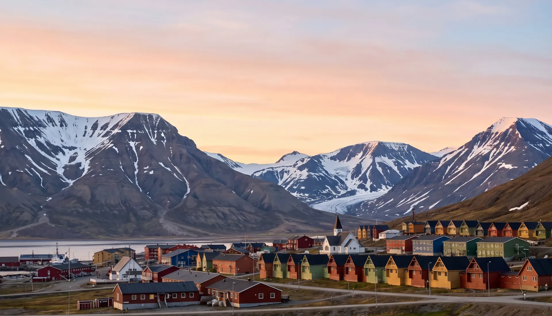 Svalbard Turu | Longyearbyen · Barentsburg · Pyramiden