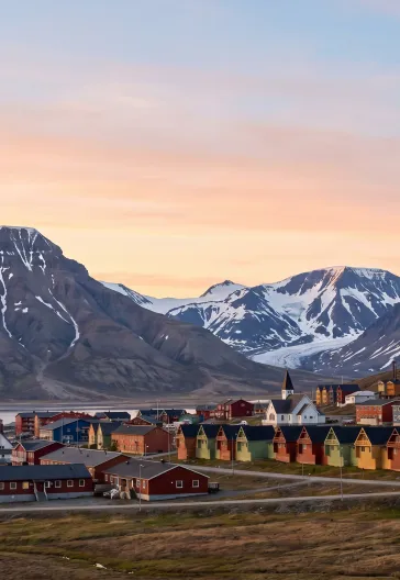 Svalbard Turu | Longyearbyen · Barentsburg · Pyramiden