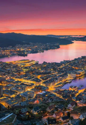 Norveç Fiyortları ve Preikestolen Turu