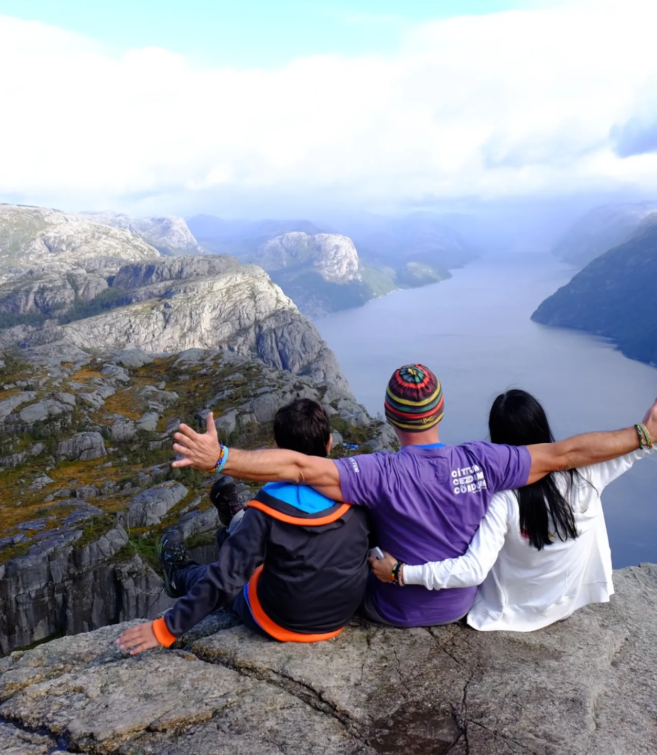 Norveç Fiyortları ve Preikestolen Turu