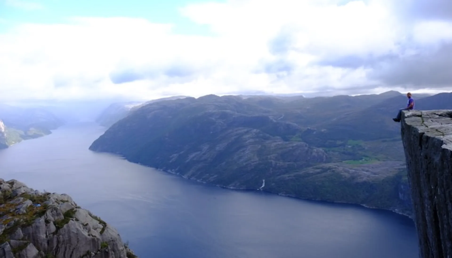 Norveç Fiyortları ve Preikestolen Turu