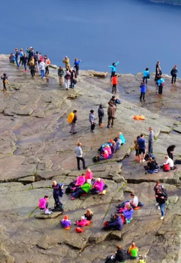 Norveç Fiyortları ve Preikestolen Turu
