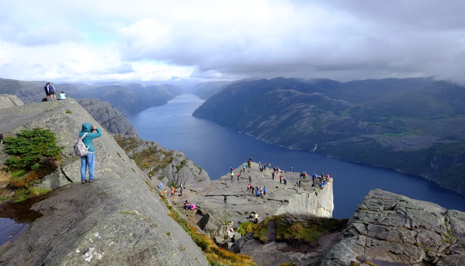 Norveç Fiyortları ve Preikestolen Turu