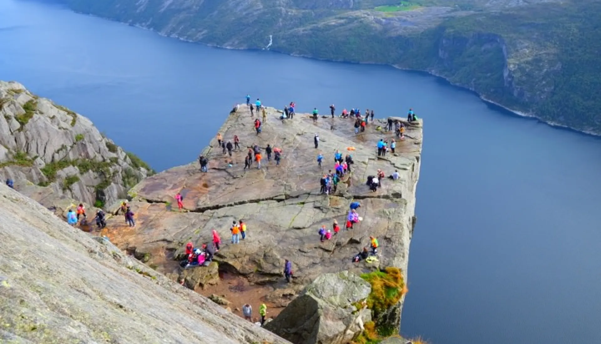 Norveç Fiyortları ve Preikestolen Turu