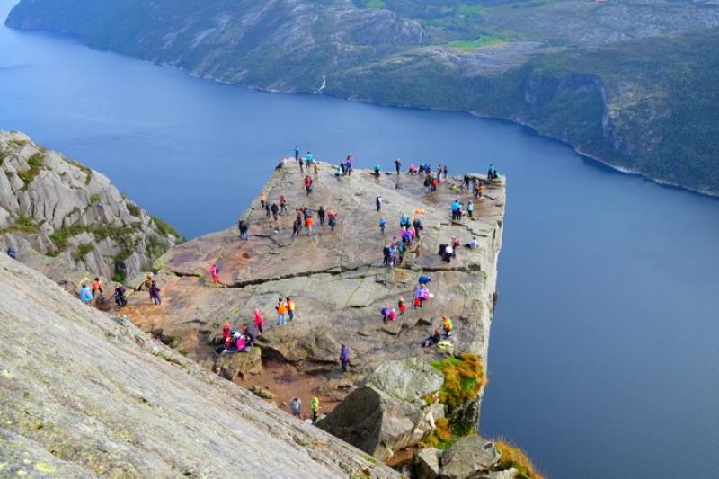 Norveç Fiyortları ve Preikestolen Turu