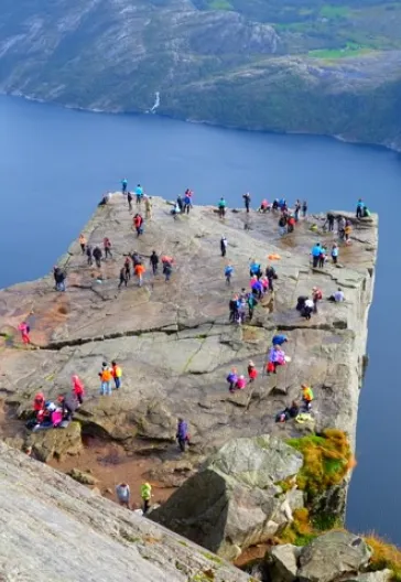 Norveç Fiyortları ve Preikestolen Turu
