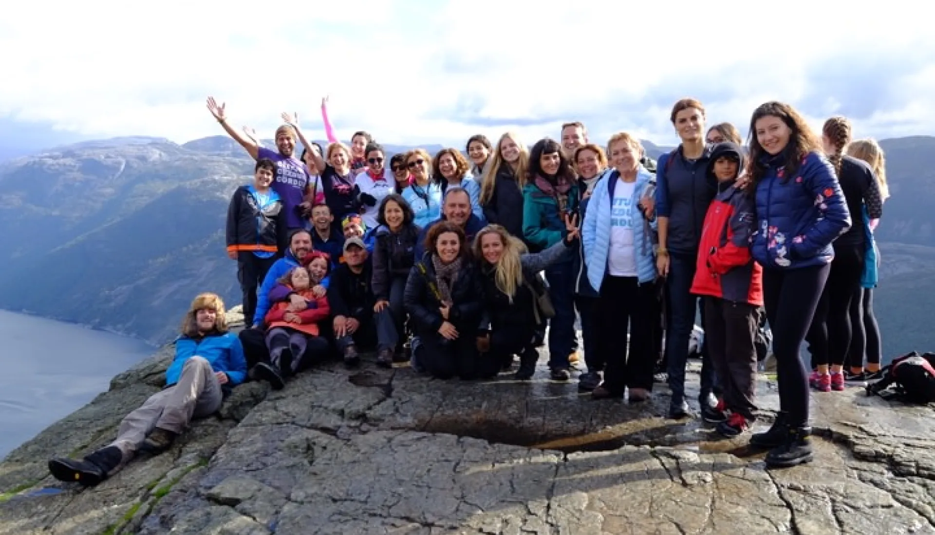 Norveç Fiyortları ve Preikestolen Turu