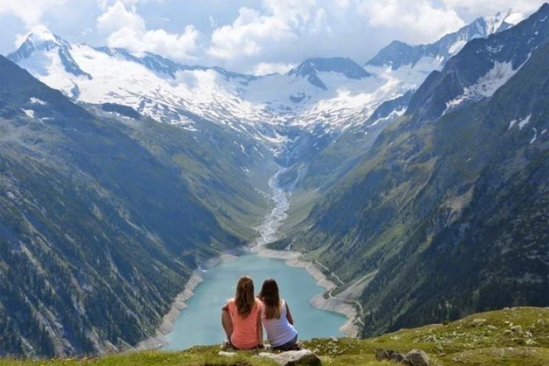 Avusturya Alpleri Tirol Ve Neuschwansteın