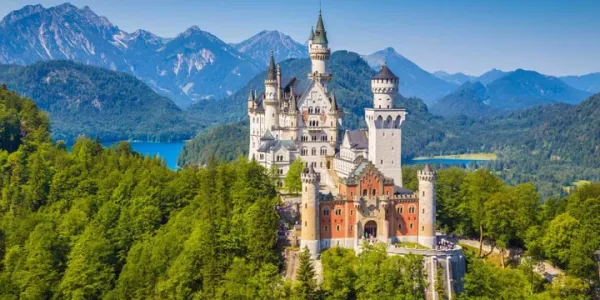 Avusturya Alpleri Tirol Ve Neuschwansteın