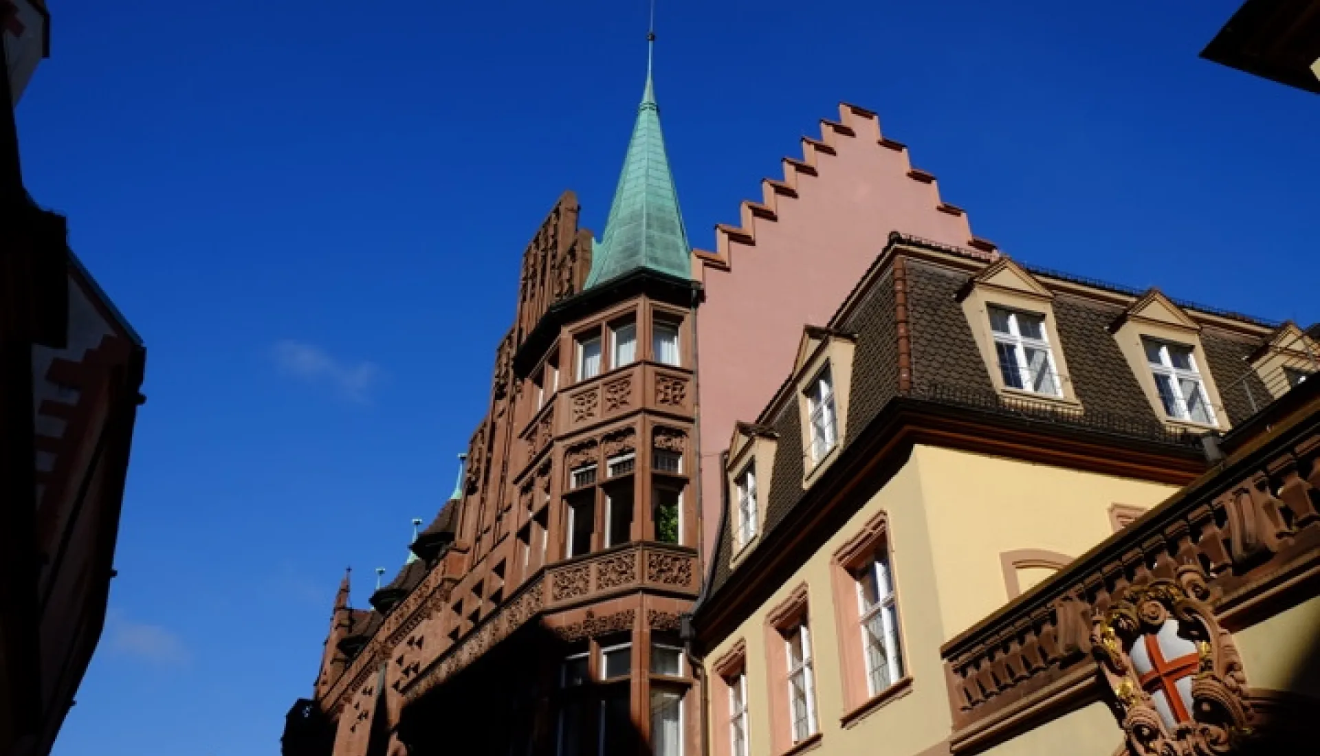 Alsace Ve Karaorman