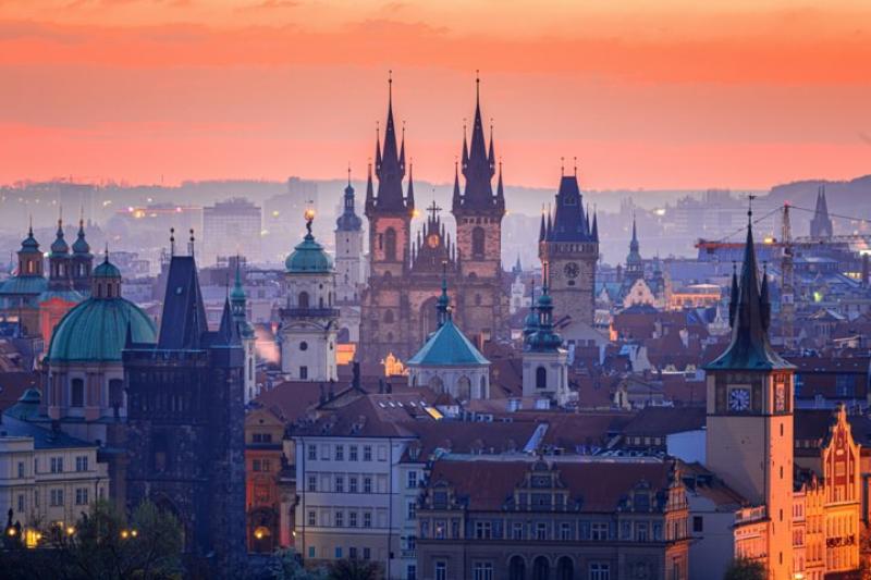 Prag, Dönüş