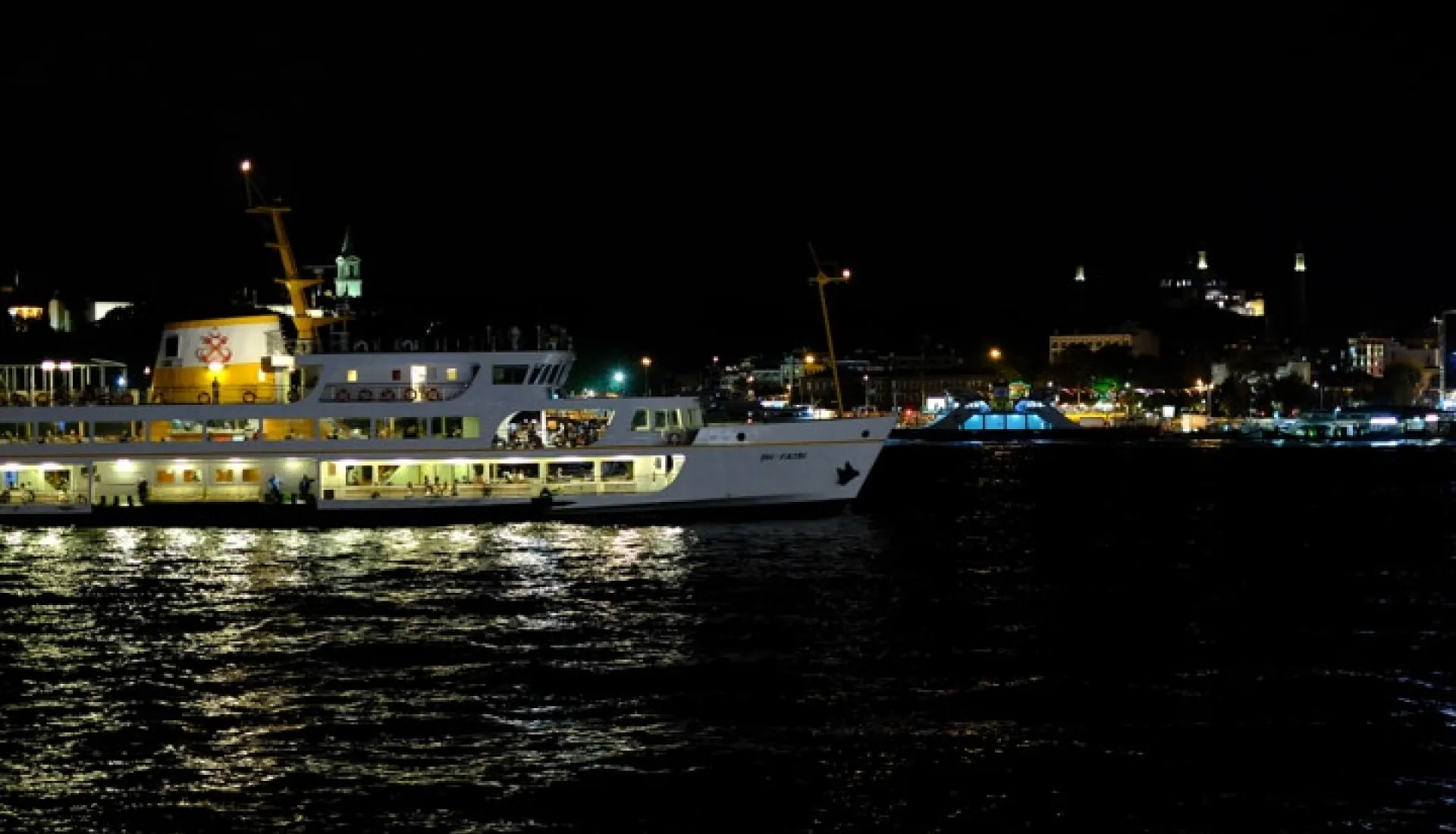 Şehrin Gece Hali - Karaköy Ve Tarihi Yarımada