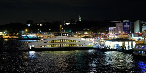 Şehrin Gece Hali - Karaköy Ve Tarihi Yarımada