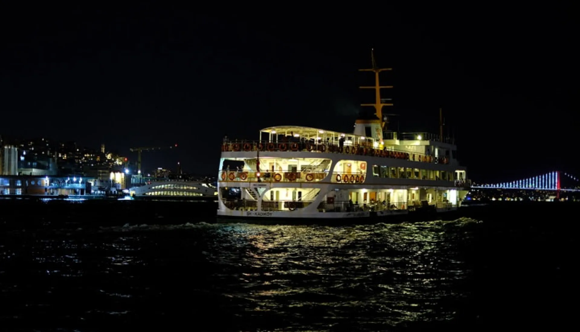 Şehrin Gece Hali - Karaköy Ve Tarihi Yarımada