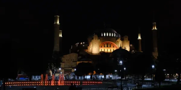 Şehrin Gece Hali - Karaköy Ve Tarihi Yarımada
