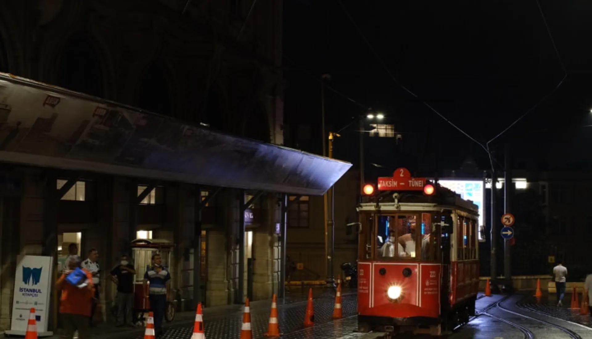 Şehrin Gece Hali - Beyoğlu Galata Pera