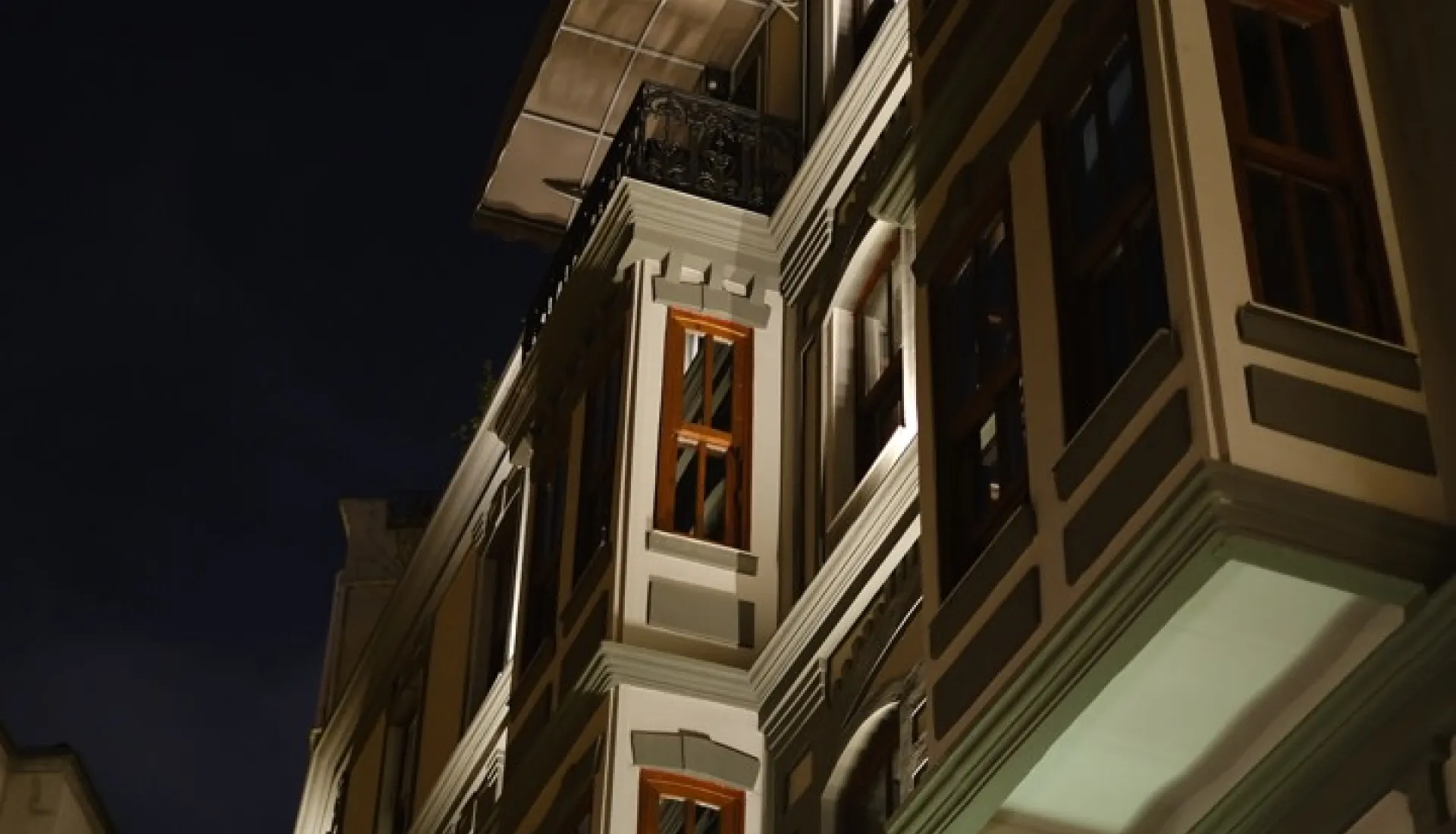 Şehrin Gece Hali - Beyoğlu Galata Pera