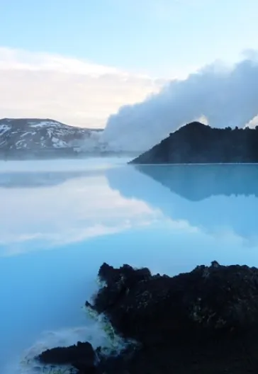 飛行機で行くアイスランド北極光ツアー（4泊5日）