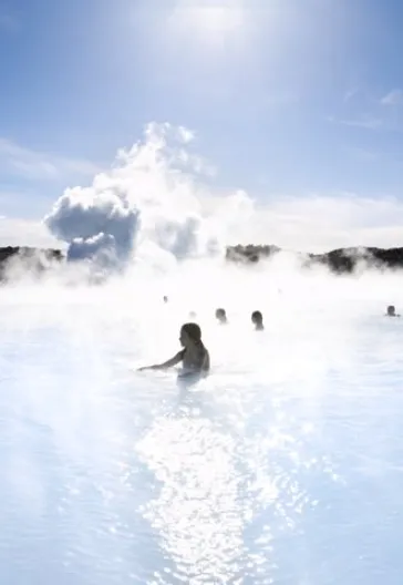 飛行機で行くアイスランド北極光ツアー（4泊5日）