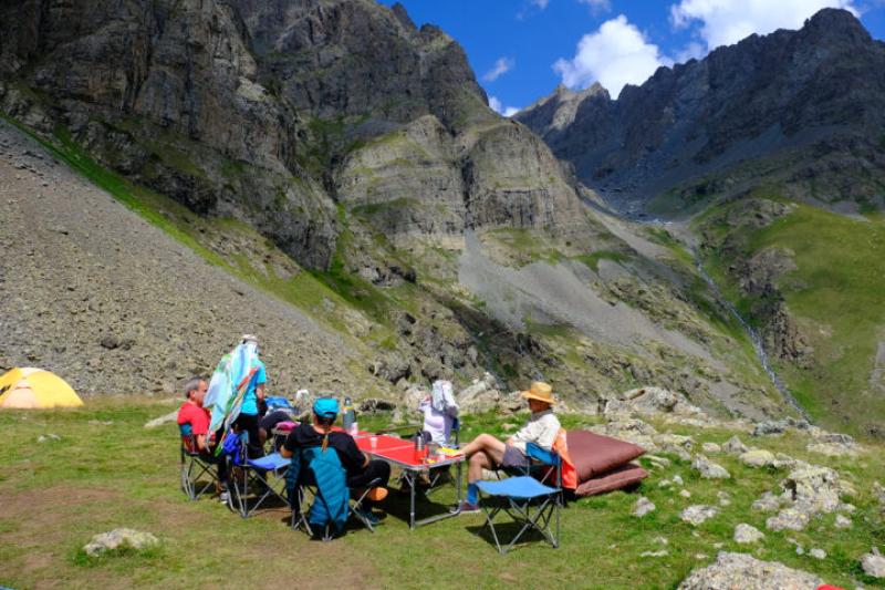 Rize, Mollaveyis - Çinçiva Yürüyüşü, Tarihi Konaklar, Palovit Şelalesi, Şimşir Ormanları, Zil Kale