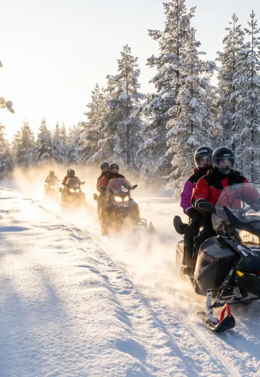 Lapland Ylläs Turu | Buzkıran Gemisi, Äkäslompolo ve Kuzey Işıkları