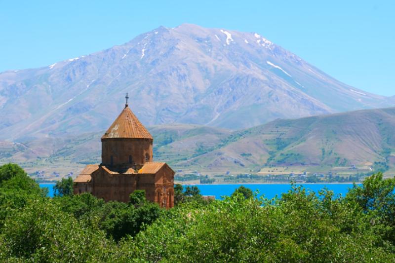 Tatvan, Nemrut Krater Gölü, Ahlat Mezarları
