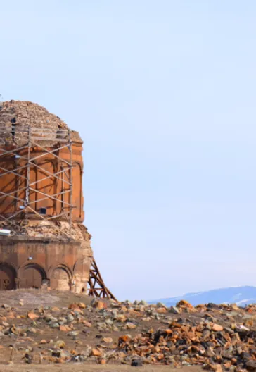 アニ遺跡からアフラトとアクダマルへの東アナトリアツアー