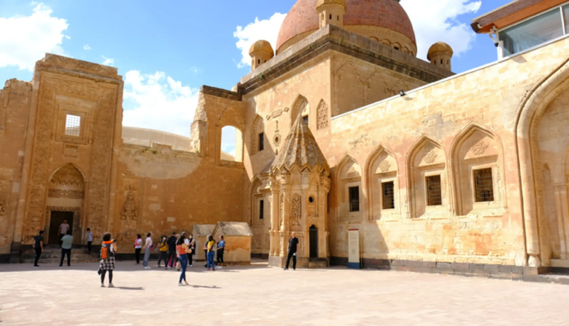 Ani Akdamar Nemrut Turu