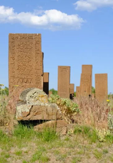アニ遺跡からアフラトとアクダマルへの東アナトリアツアー