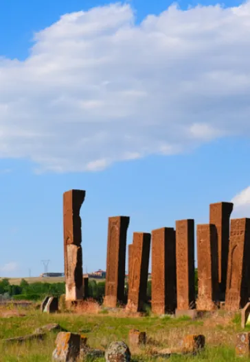 アニ遺跡からアフラトとアクダマルへの東アナトリアツアー