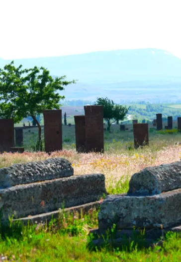 アニ遺跡からアフラトとアクダマルへの東アナトリアツアー