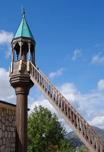 Тур по домам с пуговицами в Ормане