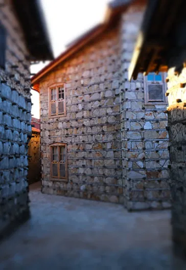 Тур по домам с пуговицами в Ормане